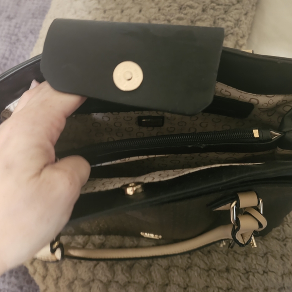 Guess Brown and Cream Women's Bag - Picture 8 of 14